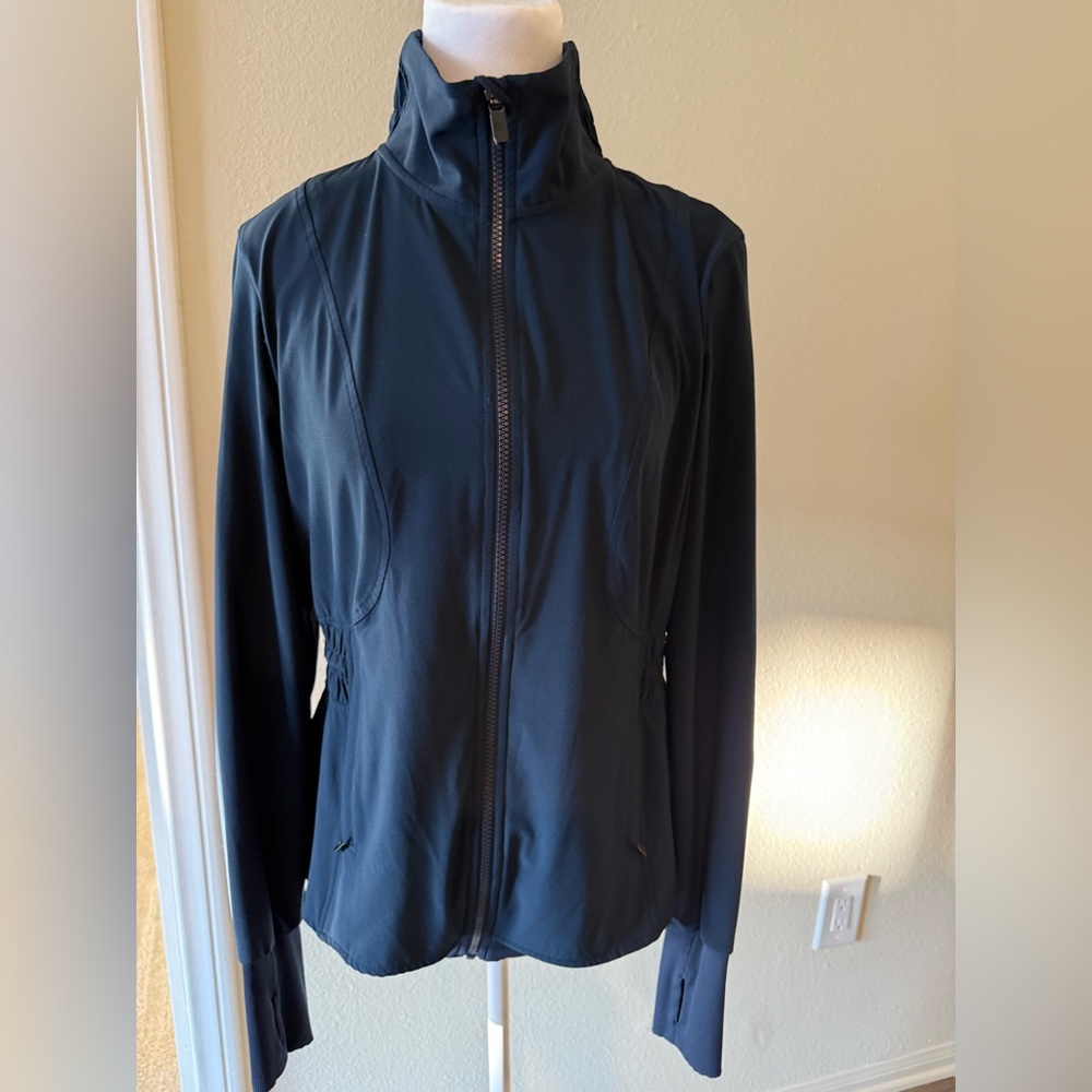 Lululemon Jacket - Picture 5 of 9